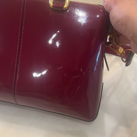 Louis Vuitton/vernis and monogram purse with strap and mirror - Picture 12 of 14